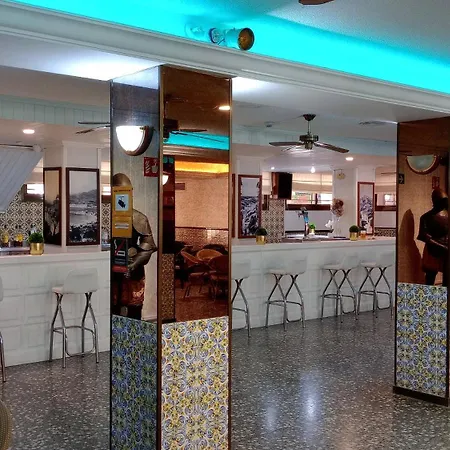 Otel Vegas 2*