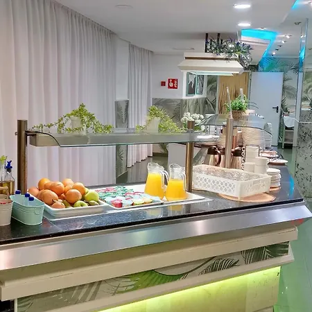 拉斯维加斯酒店 2* 貝尼多姆