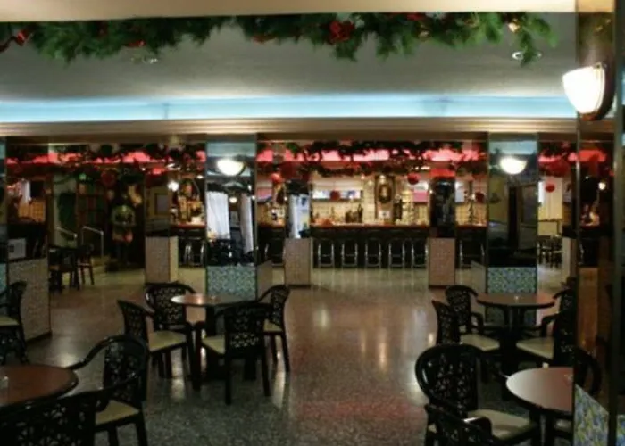 Vegas Hotel 2*